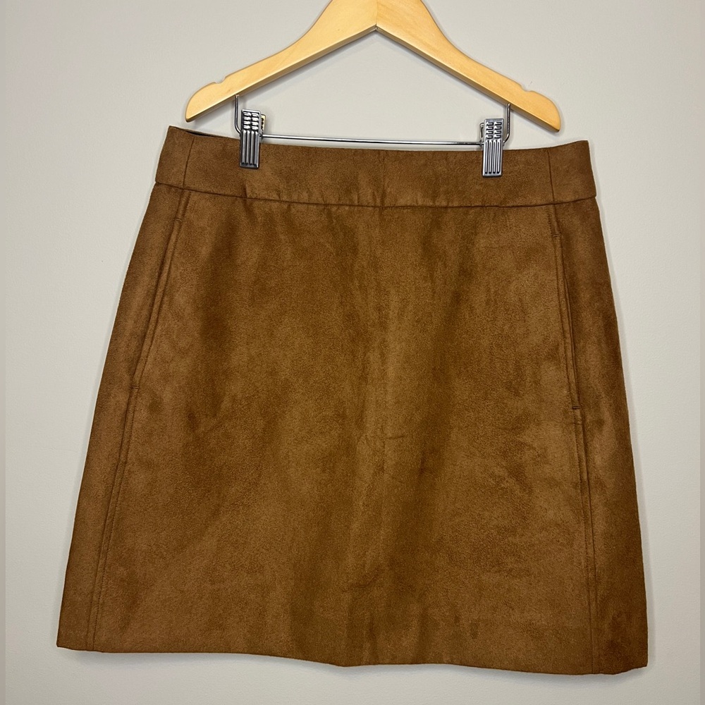 J. Crew Faux Suede Brown Mini Skirt Classic Lined Pockets Size 6